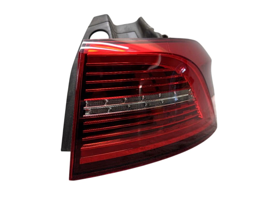 3G9945208F Tail light, right VW PASSAT B8 (3G) / ALLTRACK (2014-2023)