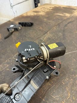 MERCEDES-BENZ A6398200142 6398200142 Sliding door electric motor left MERCEDES-BENZ VITO / VIANO (W639) (2003-2014) — thumbnail 10
