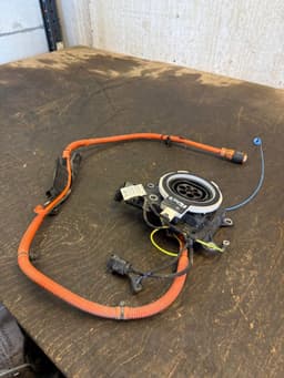 BMW 9391259 61126824111 Battery charger BMW 3 (F30, F31, F80) (2011-2019) — thumbnail 2