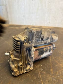 MERCEDES-BENZ A6393200404 6393200404 Air Suspension Compressor MERCEDES-BENZ VITO / VIANO (W639) (2003-2014) — thumbnail 3