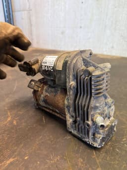 MERCEDES-BENZ A6393200404 6393200404 Air Suspension Compressor MERCEDES-BENZ VITO / VIANO (W639) (2003-2014) — thumbnail 2