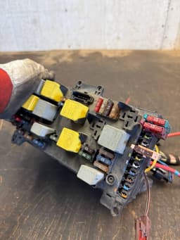 MERCEDES-BENZ 6395450301 A6395450401 6395450401 Body control module (BCM) MERCEDES-BENZ VITO / VIANO (W639) (2003-2014) — thumbnail 3