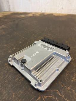 VW 038906016T 0281012761 Engine Control Unit / module (ECU) VW TRANSPORTER T5 / MULTIVAN (7H, 7E, 7J) (2003-2015) — thumbnail 3
