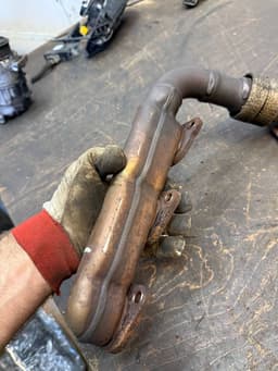 MERCEDES-BENZ A6421420102 A6421400361 A6421400761 A6421400161 A6421400509 A6421400709 A6421400909 A642140090980 Exhaust Manifold MERCEDES-BENZ VITO / VIANO (W639) (2003-2014) — thumbnail 6