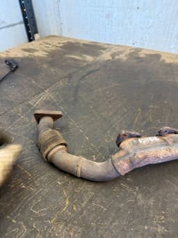 MERCEDES-BENZ A6421400409 A6421400609 A6421400809 A642140080980 Exhaust Manifold MERCEDES-BENZ VITO / VIANO (W639) (2003-2014) — thumbnail 2