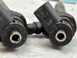 VW 0445110369 0445110368 0986435166 0445110646 0445110647 Fuel injector set VW CRAFTER I (2E) (2006-2016) — thumbnail 3