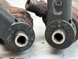 VW 0445110369 0445110368 0986435166 0445110646 0445110647 Fuel injector set VW CRAFTER I (2E) (2006-2016) — thumbnail 2