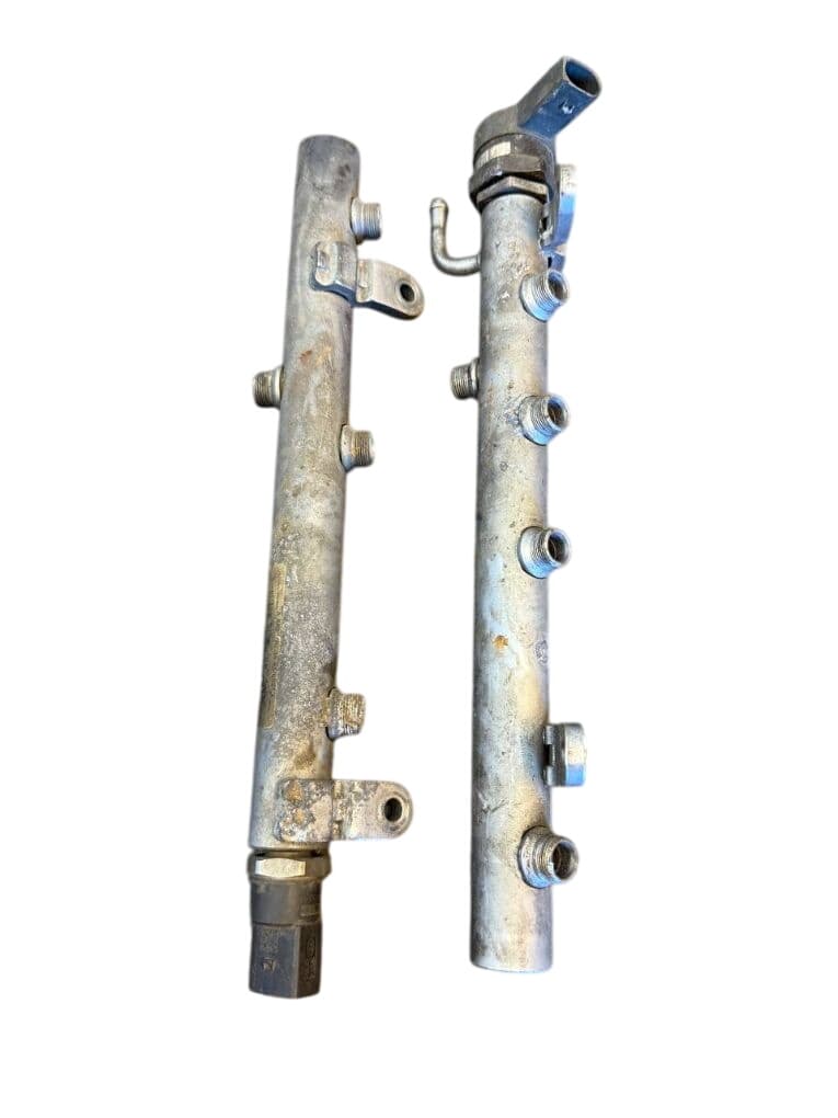 MERCEDES-BENZ A6420700495 A6420700695 Fuel Distributor / fuel rail MERCEDES-BENZ E-CLASS (W211) (2002-2009)