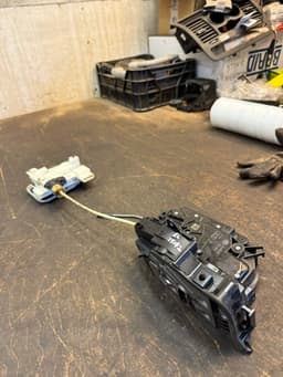BMW 51227281953 7281953 7323783 7825297 Door Lock Rear Left BMW X5 (F15, F85) (2012-2018) — thumbnail 2