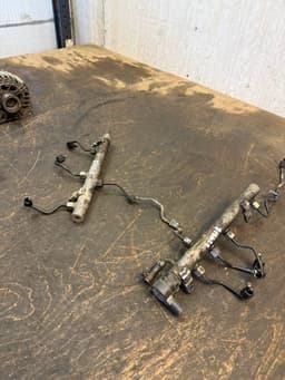 MERCEDES-BENZ A6420700695 6420700695 Fuel Distributor / fuel rail MERCEDES-BENZ VITO / VIANO (W639) (2003-2014) — thumbnail 2
