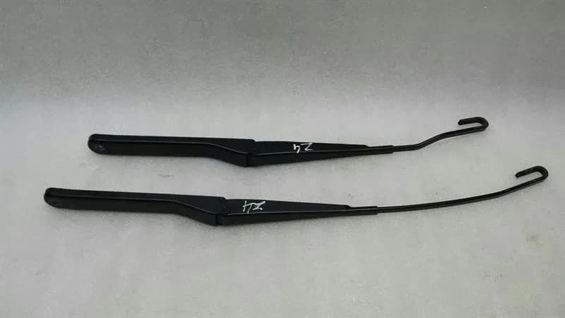 BMW Z4 E85 E86 Wiper Arm Set RHD 61617011767 Windscreen Wiper 61617011764