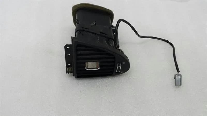Jaguar XJ X350 X358 air vent right side C2C24299 ventilation nozzle ventilation grille