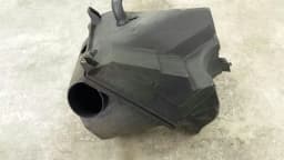 AUDI Audi S8 D2 Airbox 077133837AE Air Filter Box 077129620C — thumbnail 3