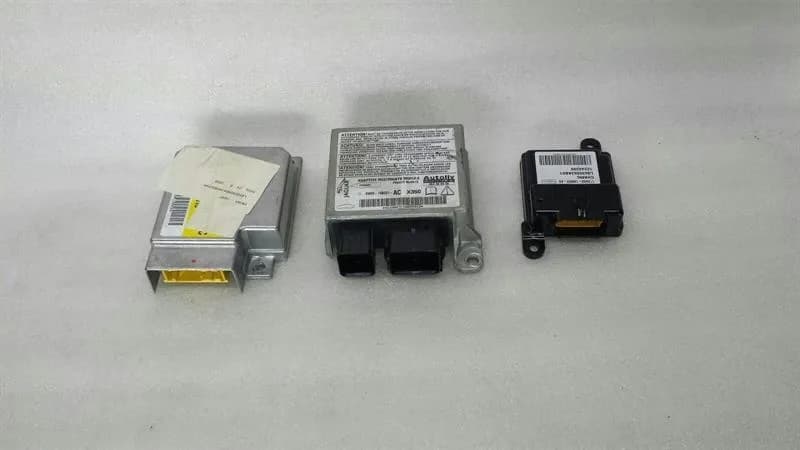 Jaguar XJ6 X350 safety module ECU set C2C26062 air control unit SRS set
