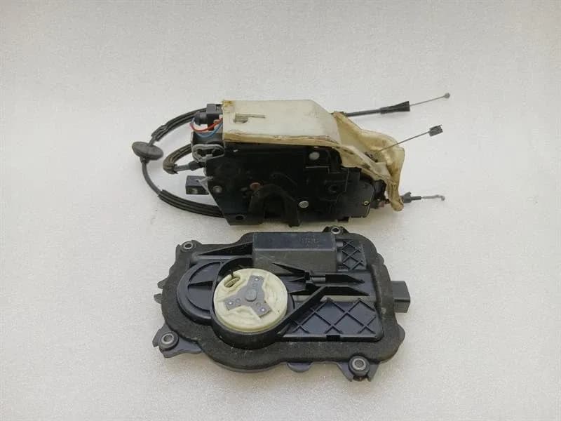BENTLEY Bentley Continental Flying Track FLH Door Lock 3W5837013D Front Left Door Lock