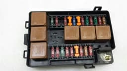 JAGUAR Jaguar XJ X308 Fuse Box LNF2822BA Fuse Box — thumbnail 1