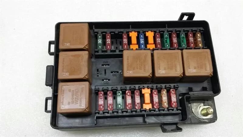 JAGUAR Jaguar XJ X308 Fuse Box LNF2822BA Fuse Box