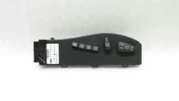 BMW BMW Z4 E85 E86 right seat adjustmen/memory switch 61317036126 switch RHD — thumbnail 1