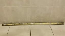 MERCEDES-BENZ Mercedes CLK W209 right door moulding A2096901282 right door strip — thumbnail 2