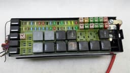 LAND ROVER Land Rover Range Rover Sport L320 Fuse Box AH32-14290-APB Fuse Box RHD — thumbnail 6