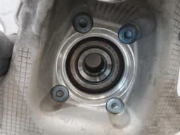 PORSCHE Porsche Cayman 718 GT4 Left Rear Hub 982505051DY Wheel Bearing Housing Rear Left — thumbnail 8