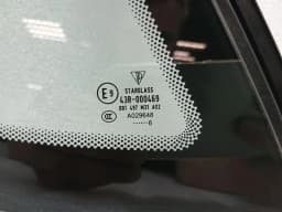 PORSCHE Porsche Cayman 987 Right Rear 1/4 Glass 98754311200 Door Glass 1/4 Rear RH — thumbnail 2