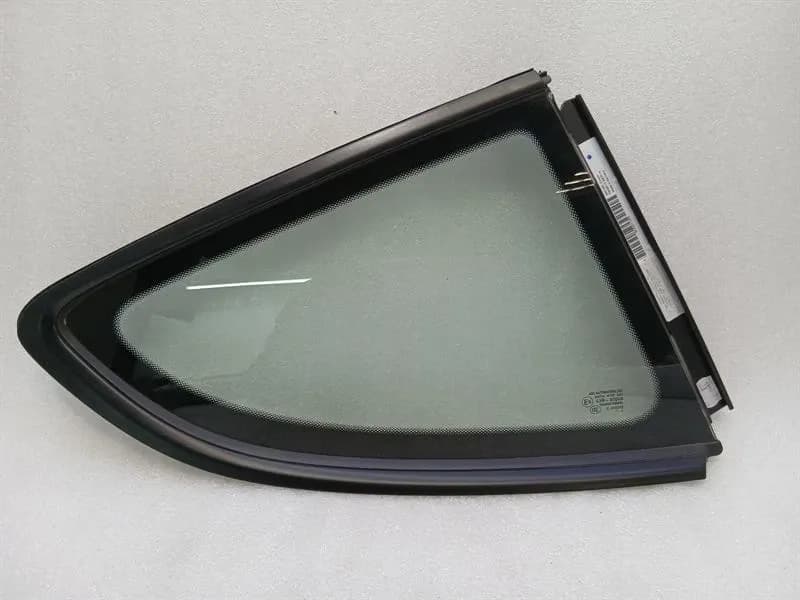 PORSCHE Porsche Cayman 981 GT4 Right Rear 1/4 Glass 98154311205 Door Window 1/4 Rear RH