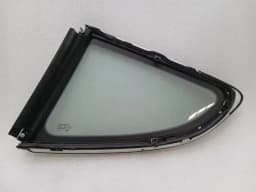 PORSCHE Porsche Cayman 981 GT4 Right Rear 1/4 Glass 98154311205 Door Window 1/4 Rear RH — thumbnail 6