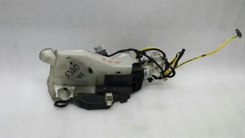 MERCEDES-BENZ Mercedes S-Class W220 Door Lock FRH A2207205835 Door Lock