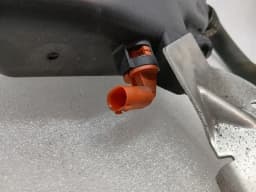 PORSCHE Porsche Cayman 981 GT4 Expansion Tank 98110604704 Expansion Tank Coolant — thumbnail 4