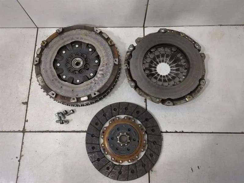 PORSCHE Porsche Cayman 718 GT4 Basket and Clutch Coupling 982141015B Clutch SET