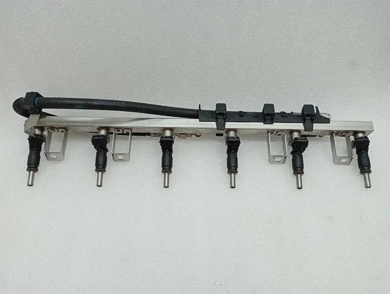 BMW Z4 E85 E86 Injector Fuel Rail/Hose 7531634 Fuel Injector 13537537965