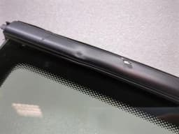 PORSCHE Porsche Cayman 718 GT4 Left Rear 1/4 Glass 98154311112 Door Window 1/4 Rear LH — thumbnail 3