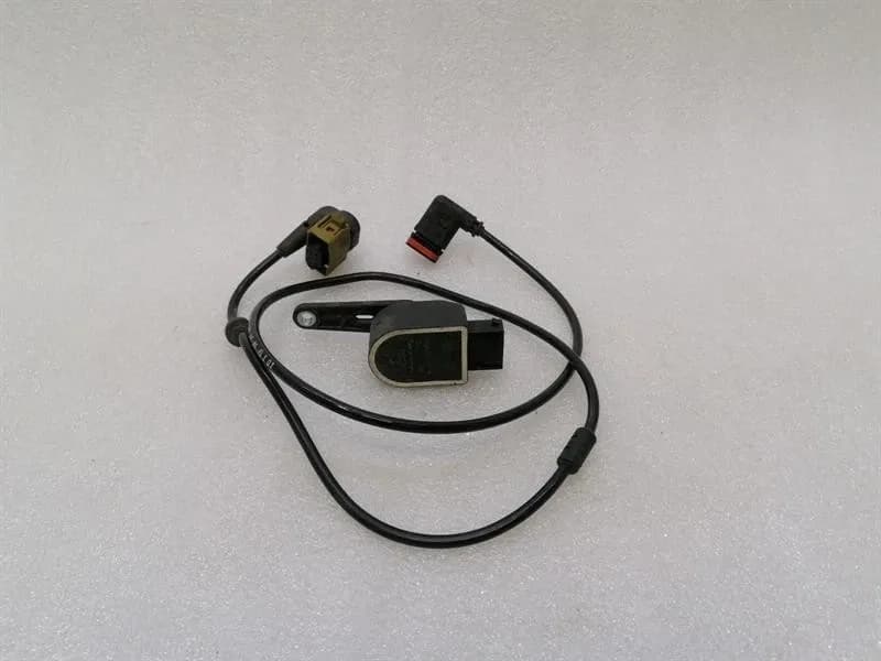MERCEDES-BENZ Mercedes C Class W204 Level Sensor A0045429918 Level Sensor