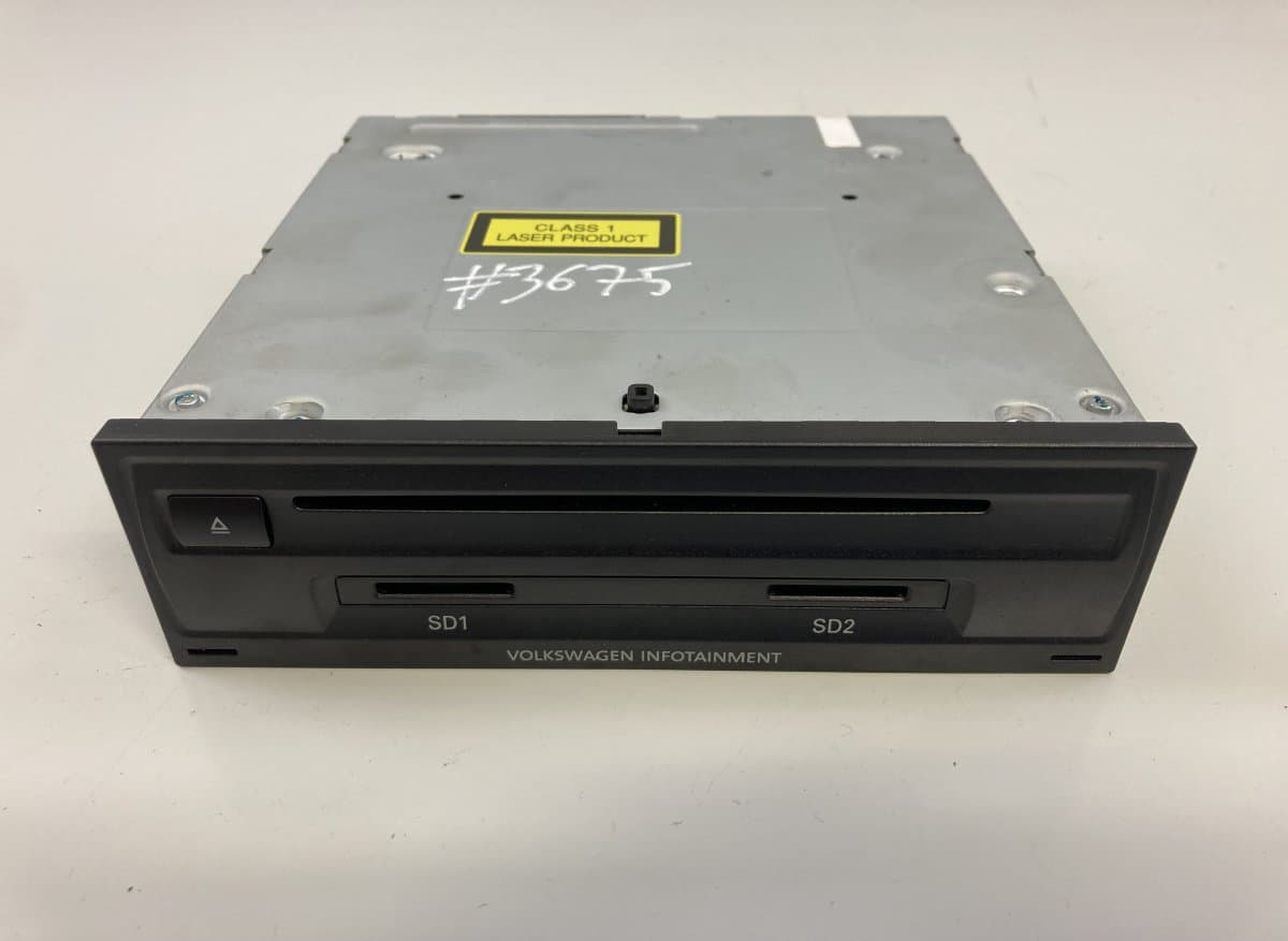 VW 7P6035678B 86841-70W820 Radio VW TOUAREG II (7P) (2010-2018)