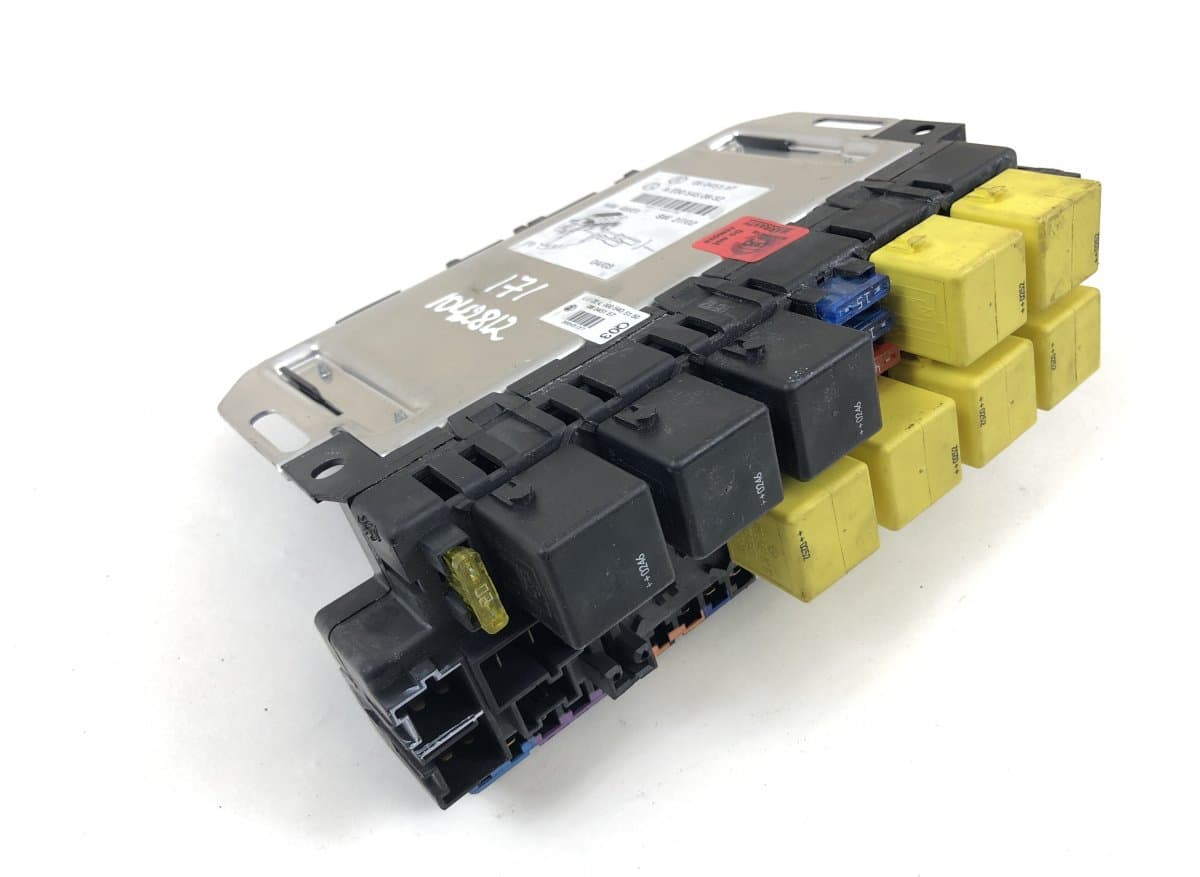 MERCEDES-BENZ 05045117 Fuse box MERCEDES-BENZ SL-CLASS (R230) (2001-2012)