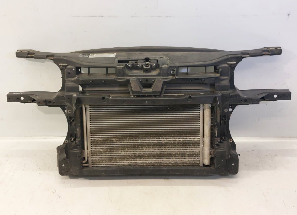 VW 2K0805303 1K0121251DK 1K0820411N 1T0121341C Front panel VW CADDY III (2K) (2004-2015)