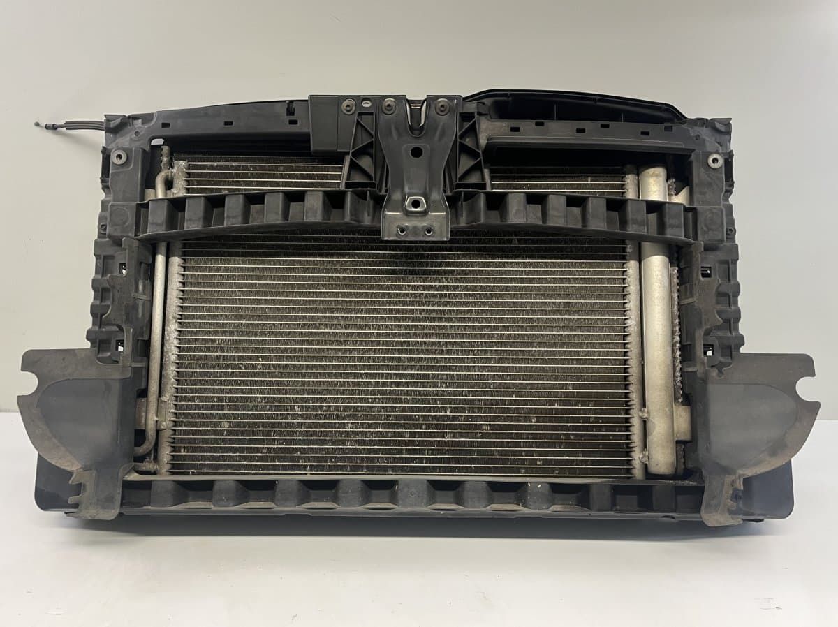 VW 1K0121253BB 1K0121207BB Front panel VW GOLF VI (5K) (2008-2013)