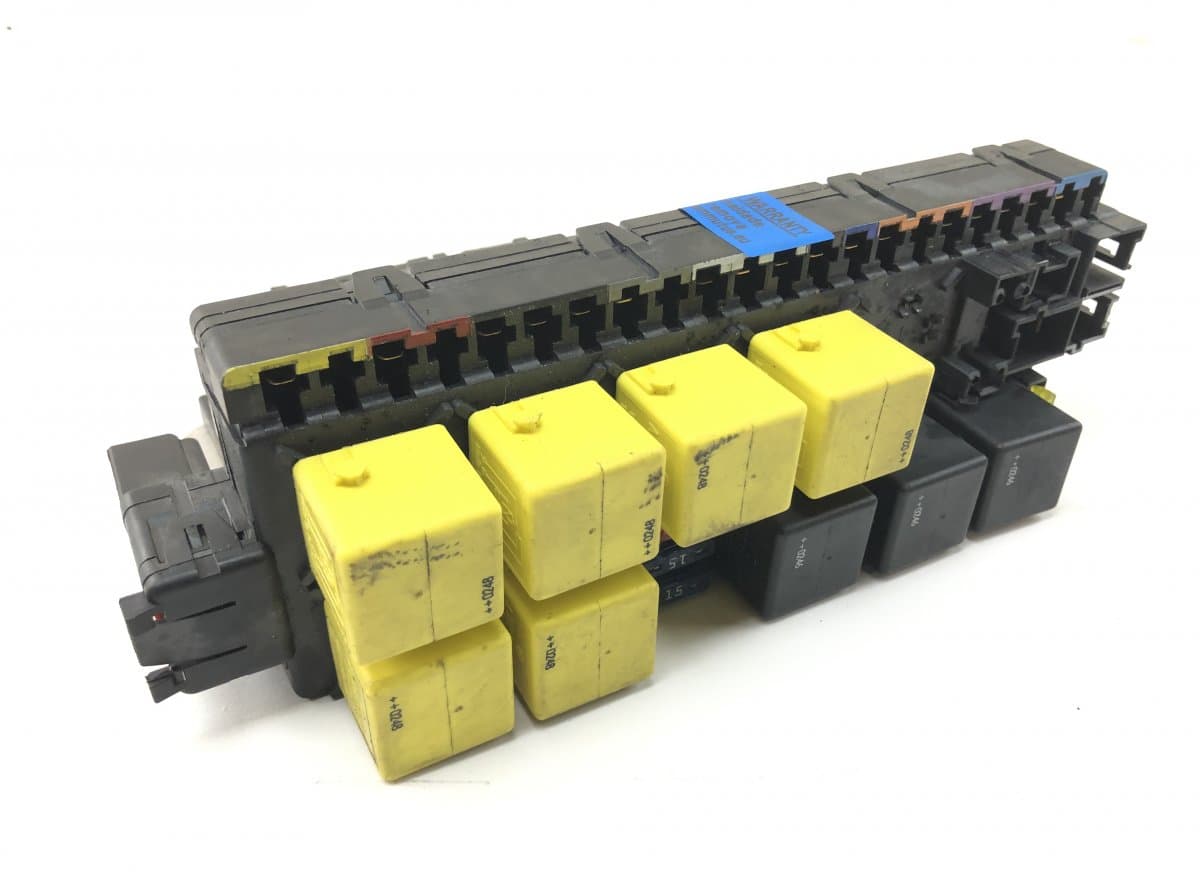 MERCEDES-BENZ 05045117 Fuse box MERCEDES-BENZ SL-CLASS (R230) (2001-2012)