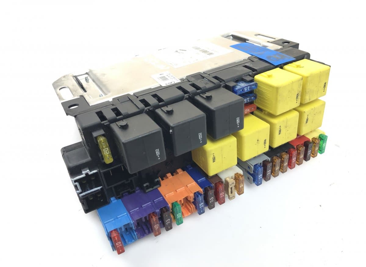 MERCEDES-BENZ 05045117 Fuse box MERCEDES-BENZ SL-CLASS (R230) (2001-2012)