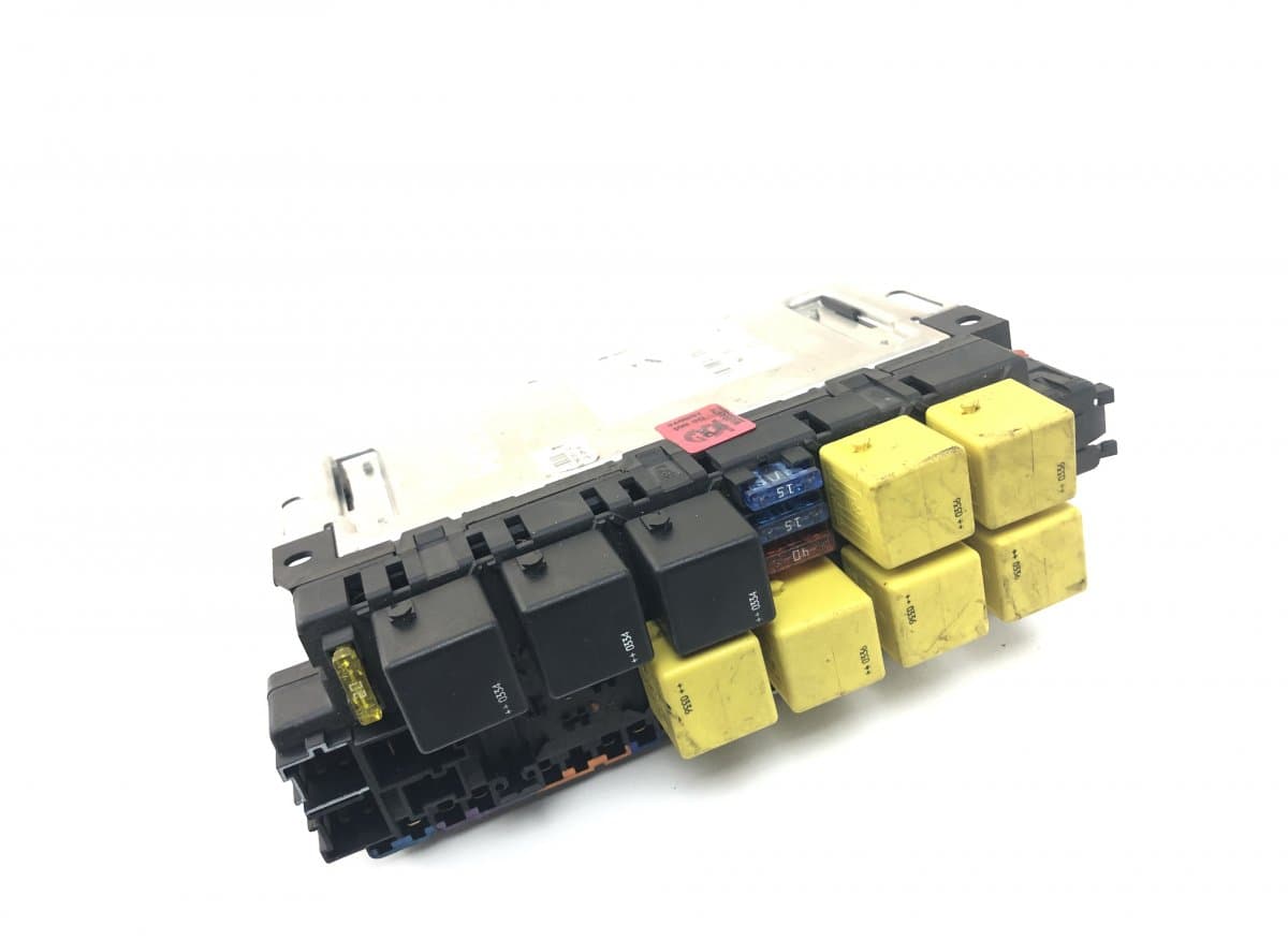 MERCEDES-BENZ 05045117 Fuse box MERCEDES-BENZ SL-CLASS (R230) (2001-2012)
