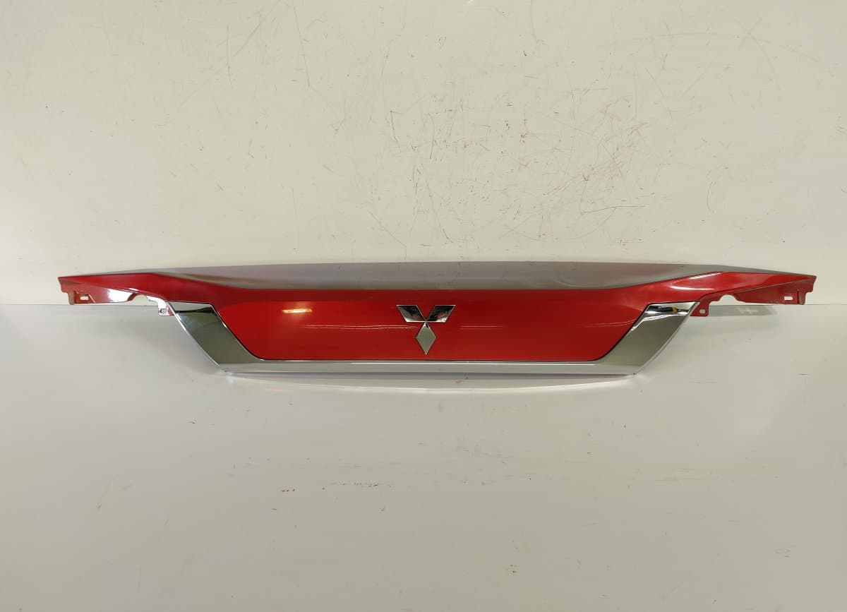 MITSUBISHI Bootlid / tailgate moulding MITSUBISHI OUTLANDER III (GG, GF, ZJ, ZK, ZL) (2012-2021)