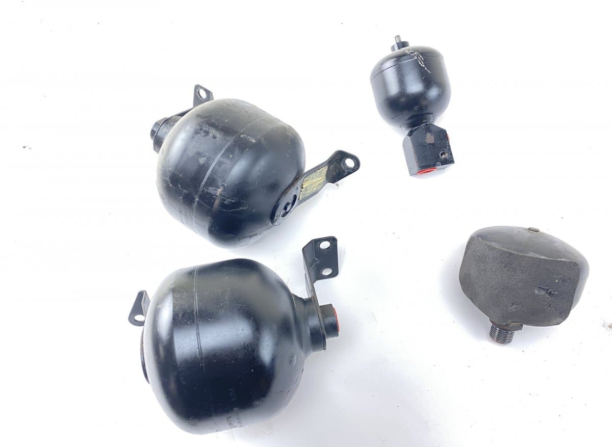 MERCEDES-BENZ A2203270115 A2203270215 A2203200415 Air spring load accumulator set MERCEDES-BENZ SL-CLASS (R230) (2001-2012)