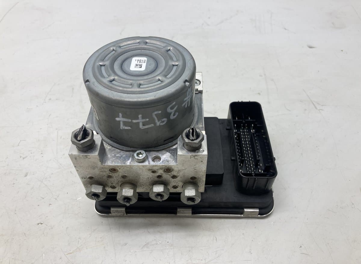VOLVO P31445476 31451210 31445476 ABS hydraulic unit / pump VOLVO XC90 II (2014-)