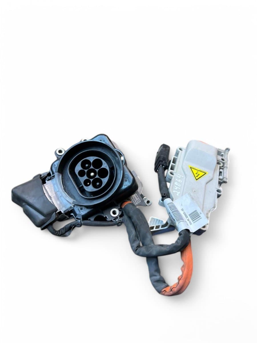 VOLVO 32266635 31384939 31409667 Battery charger VOLVO S90 / V90 (2016-)