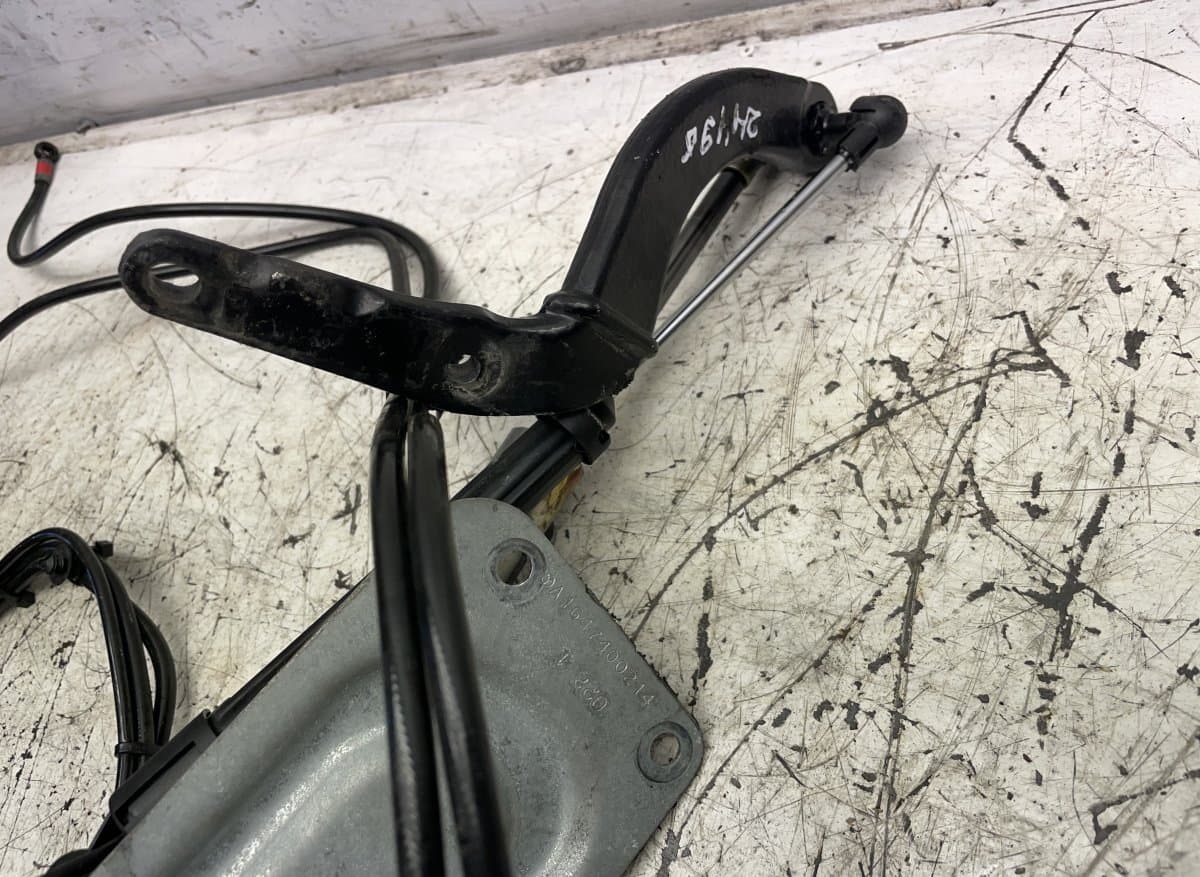 MERCEDES-BENZ Bootlid / tailgate strut left MERCEDES-BENZ GL-CLASS (X164) (2006-2012)