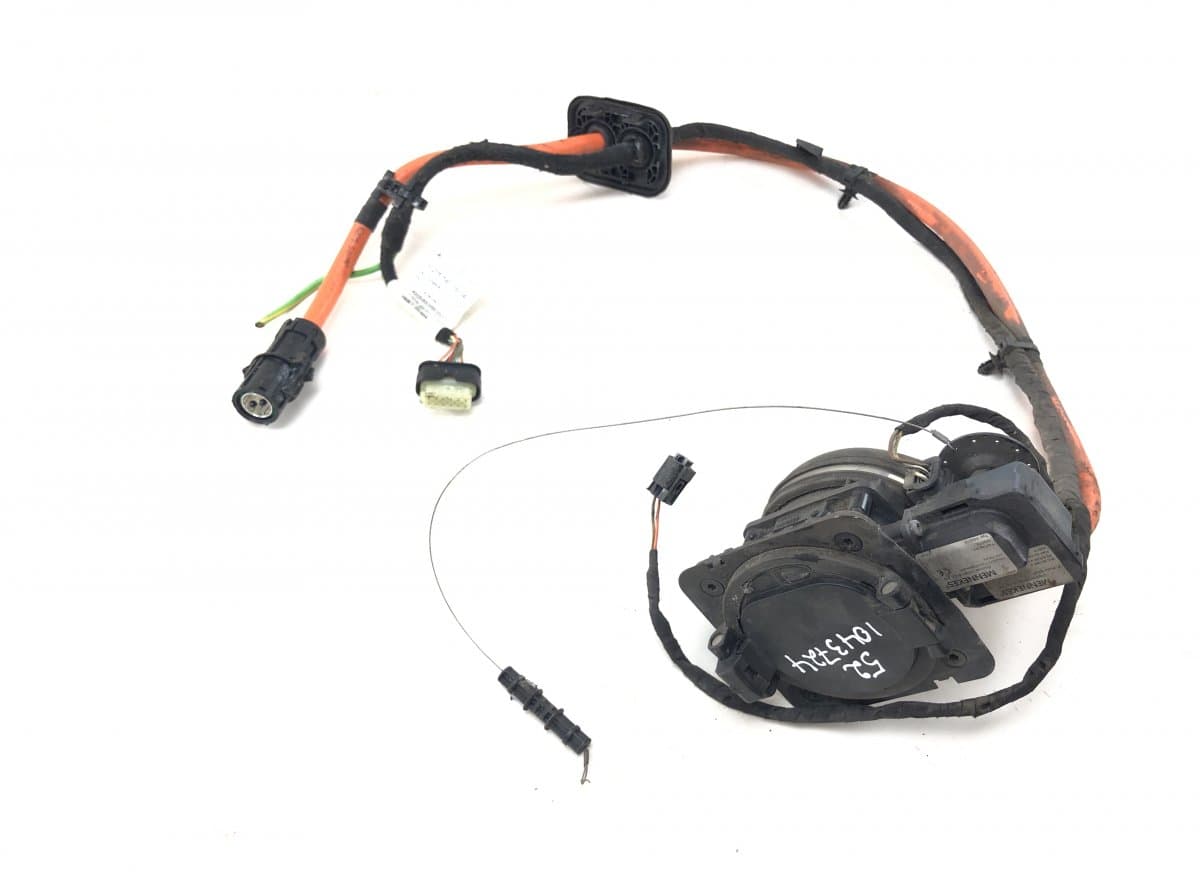 A2055402183 Battery charging port / dock MERCEDES-BENZ C-CLASS (W205) (2013-2021)