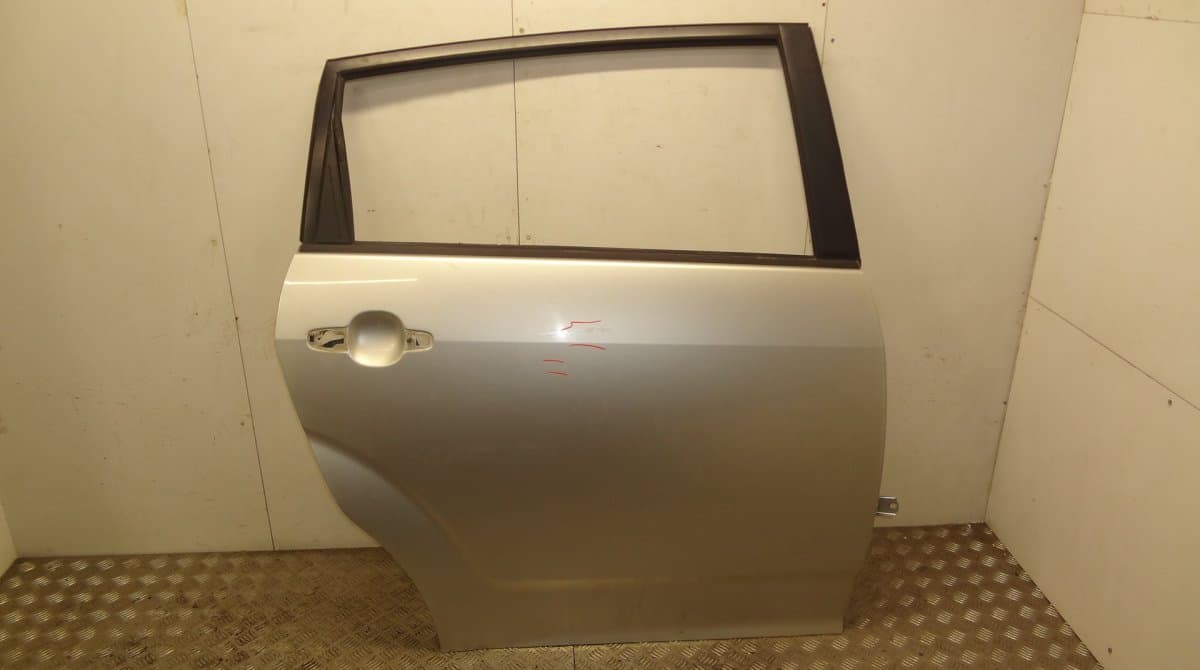 TOYOTA Door Rear Right TOYOTA COROLLA Verso II (AR10) (2004-2009)