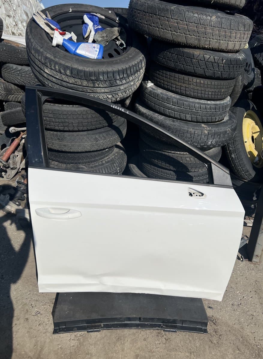 SEAT Door Front Right SEAT LEON (5F) (2012-2020)