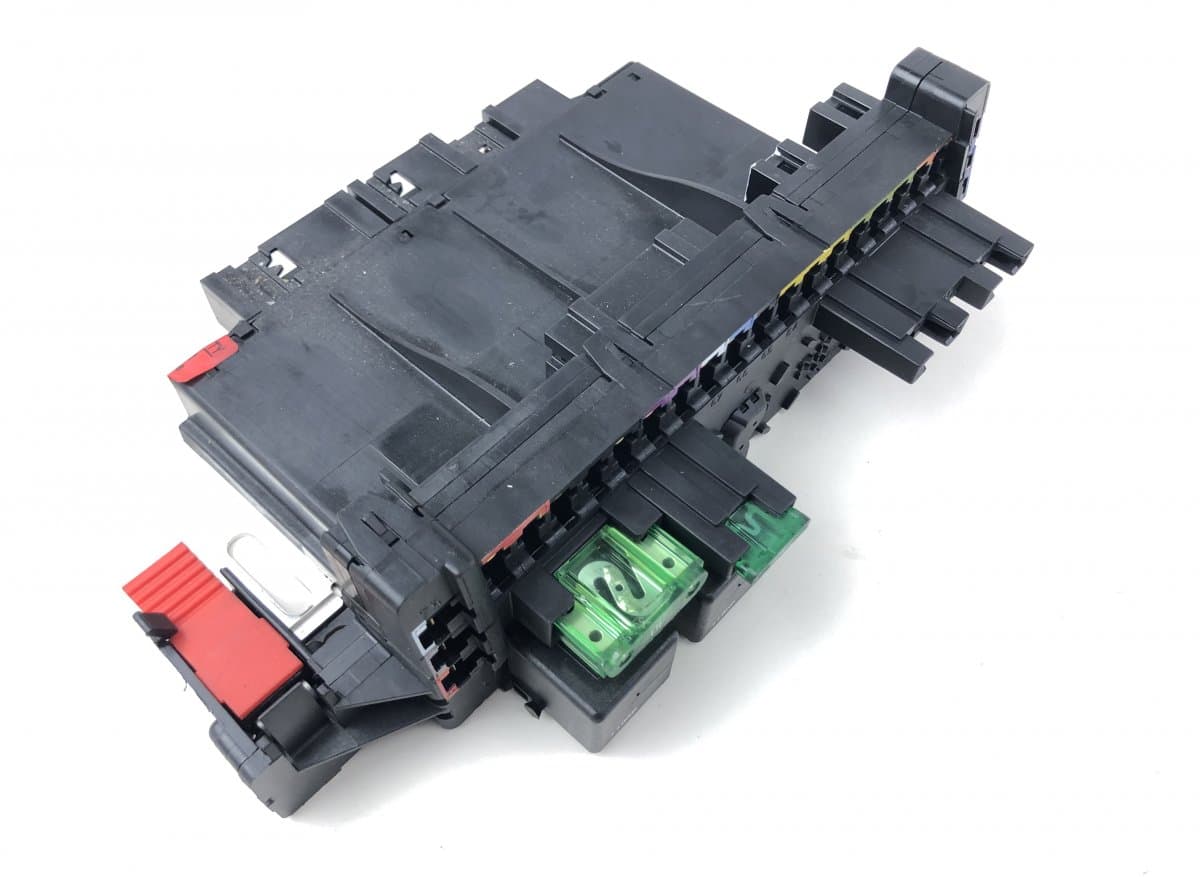 MERCEDES-BENZ 05045139 05045135 05045131 Fuse box MERCEDES-BENZ SL-CLASS (R230) (2001-2012)